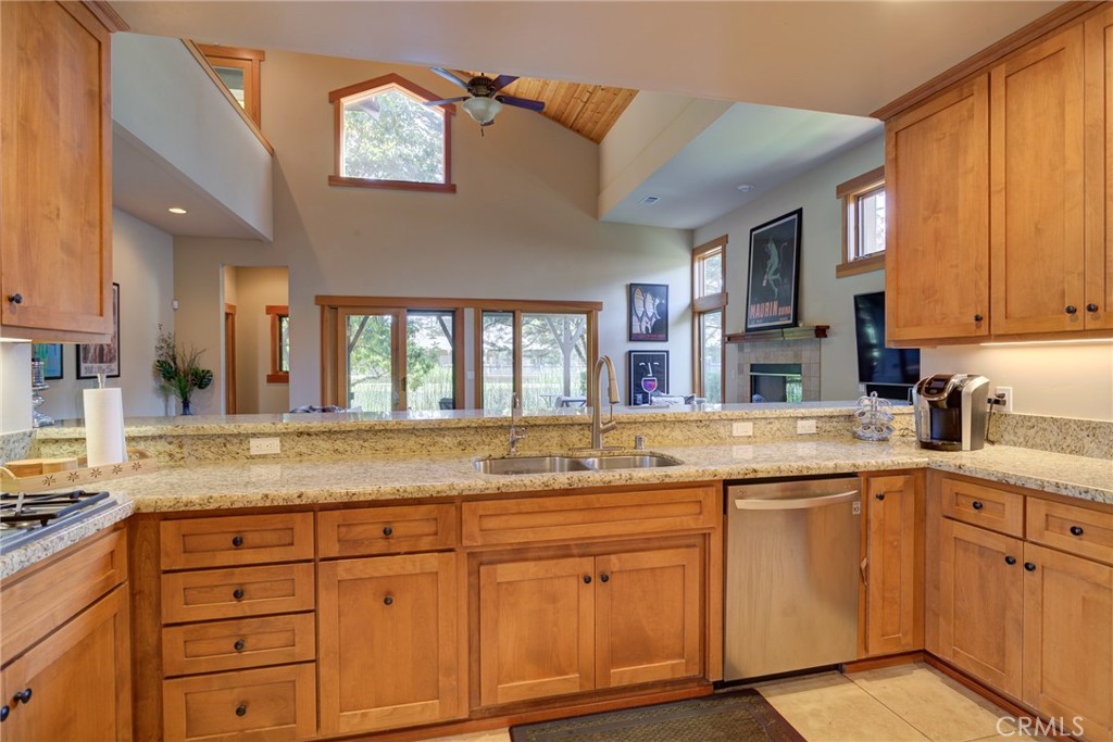 2303 Sanderling Court