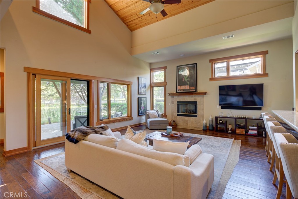 2303 Sanderling Court
