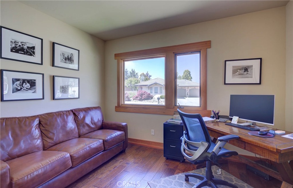 2303 Sanderling Court