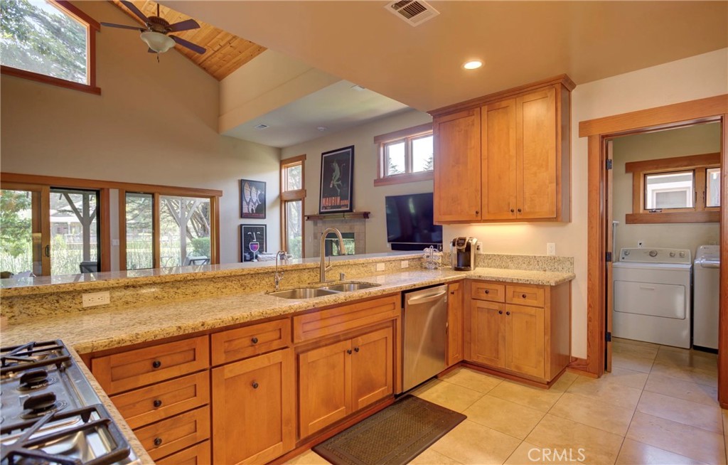 2303 Sanderling Court