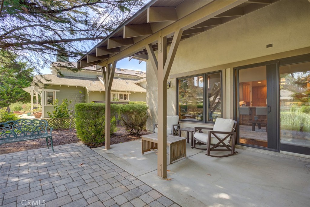 2303 Sanderling Court