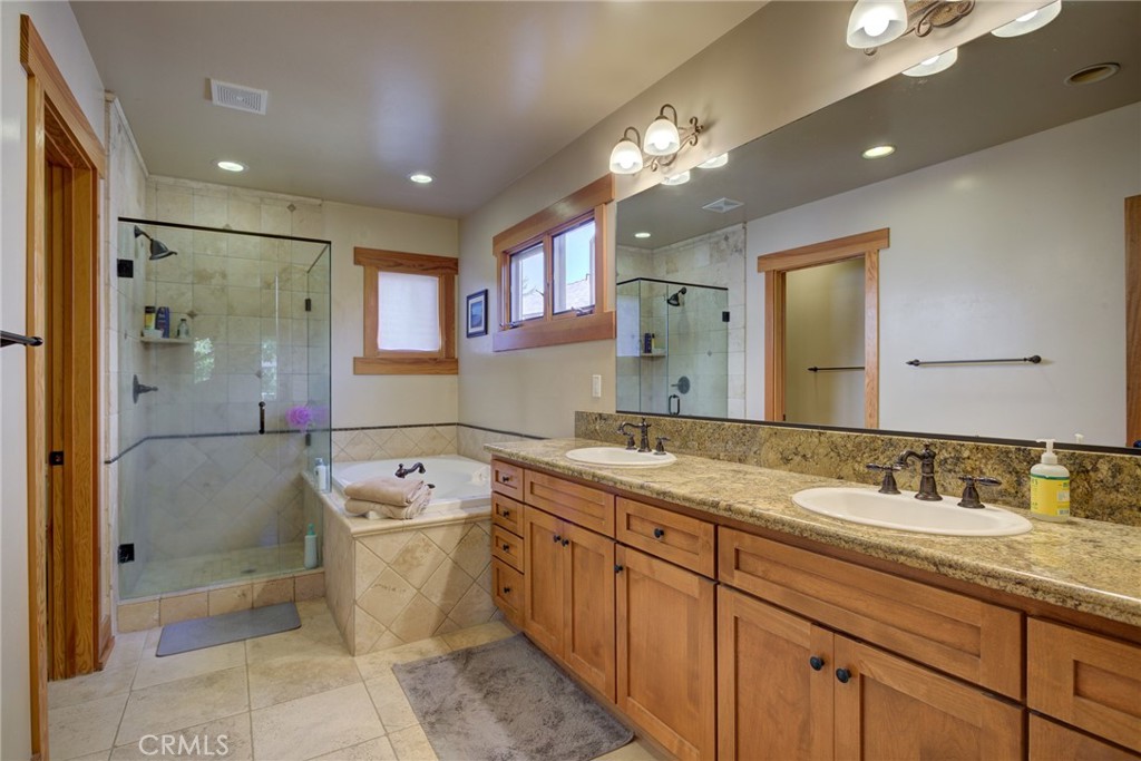 2303 Sanderling Court