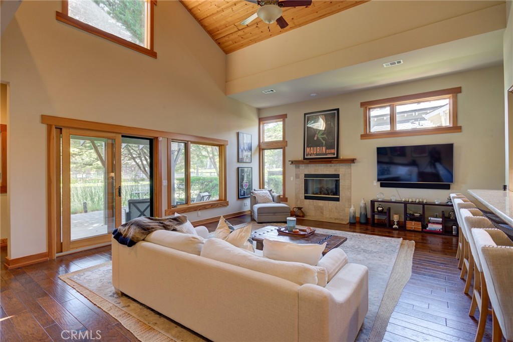 2303 Sanderling Court