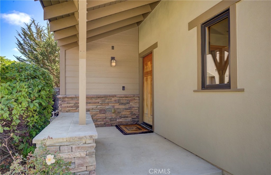 2303 Sanderling Court