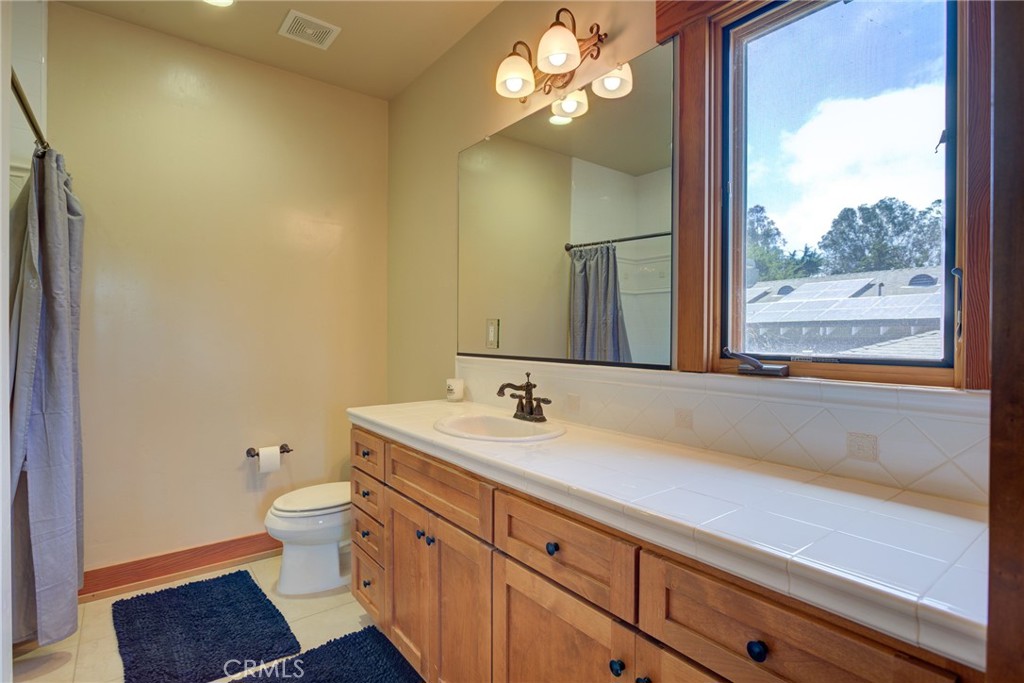 2303 Sanderling Court