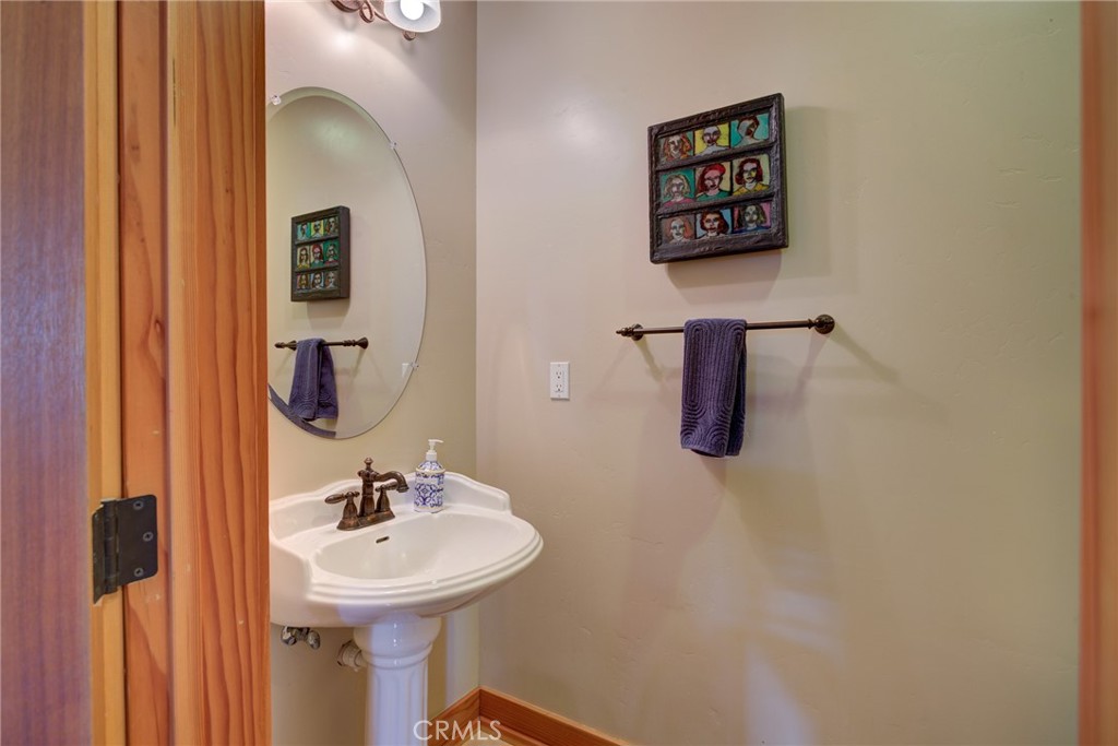 2303 Sanderling Court