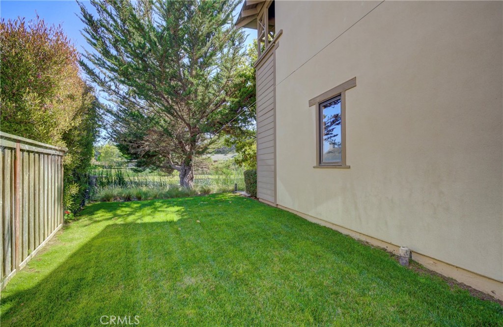 2303 Sanderling Court