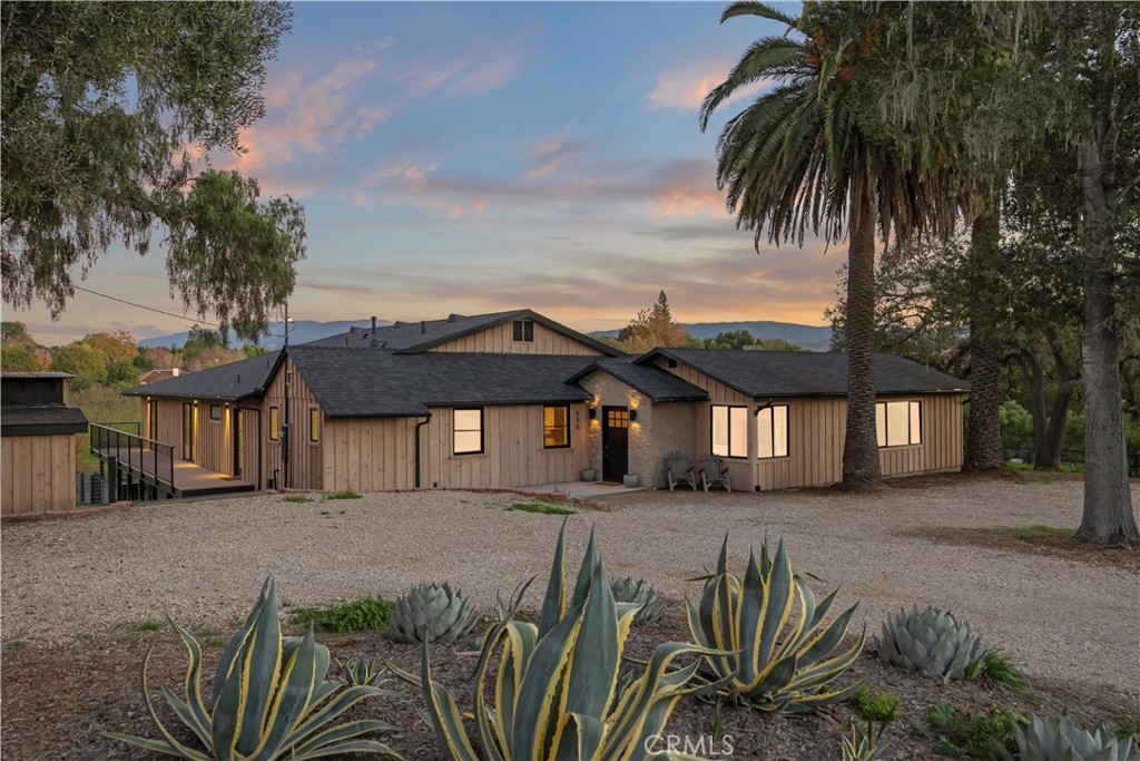 970 College Canyon