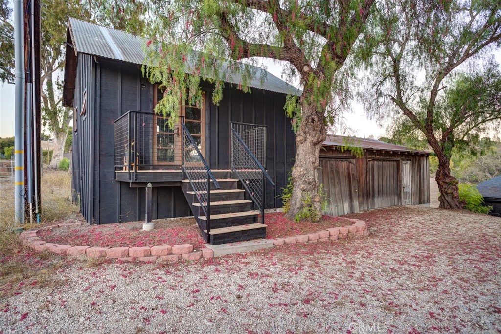 970 College Canyon
