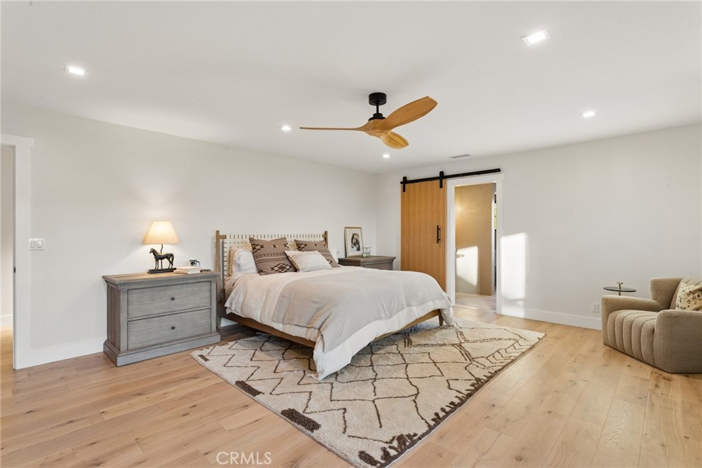 970 College Canyon