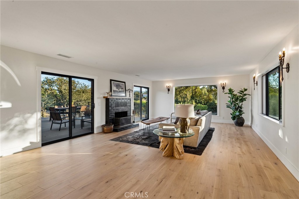970 College Canyon