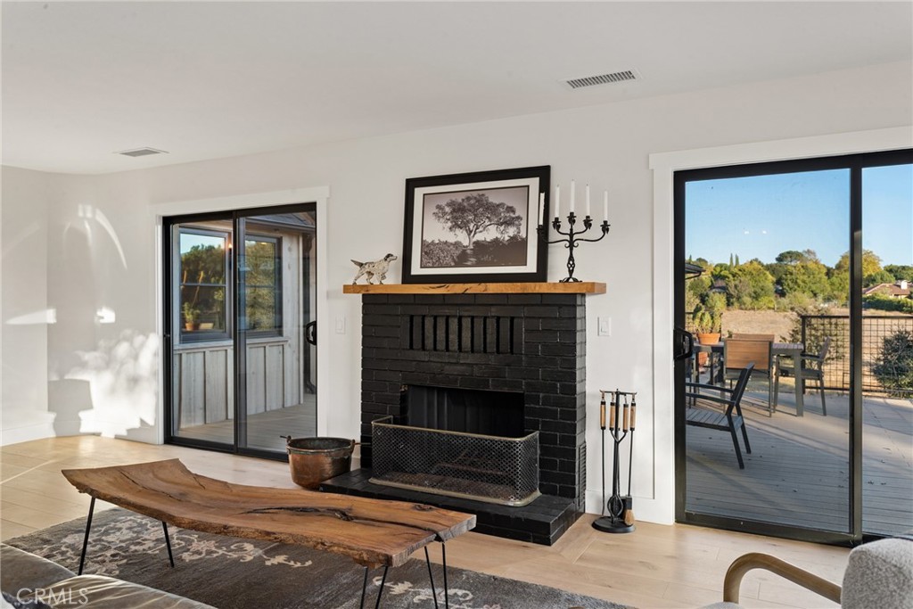 970 College Canyon