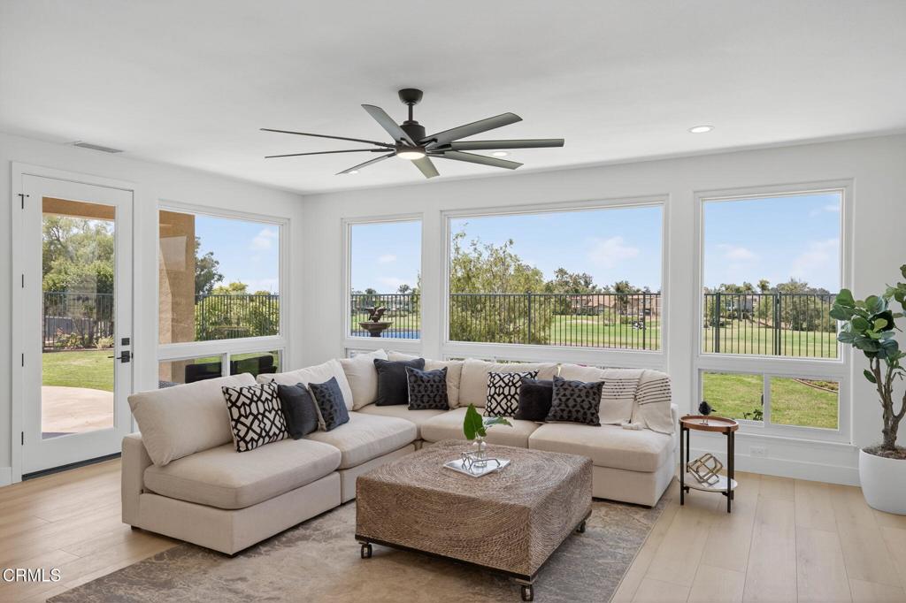 2967 Avenida De Autlan