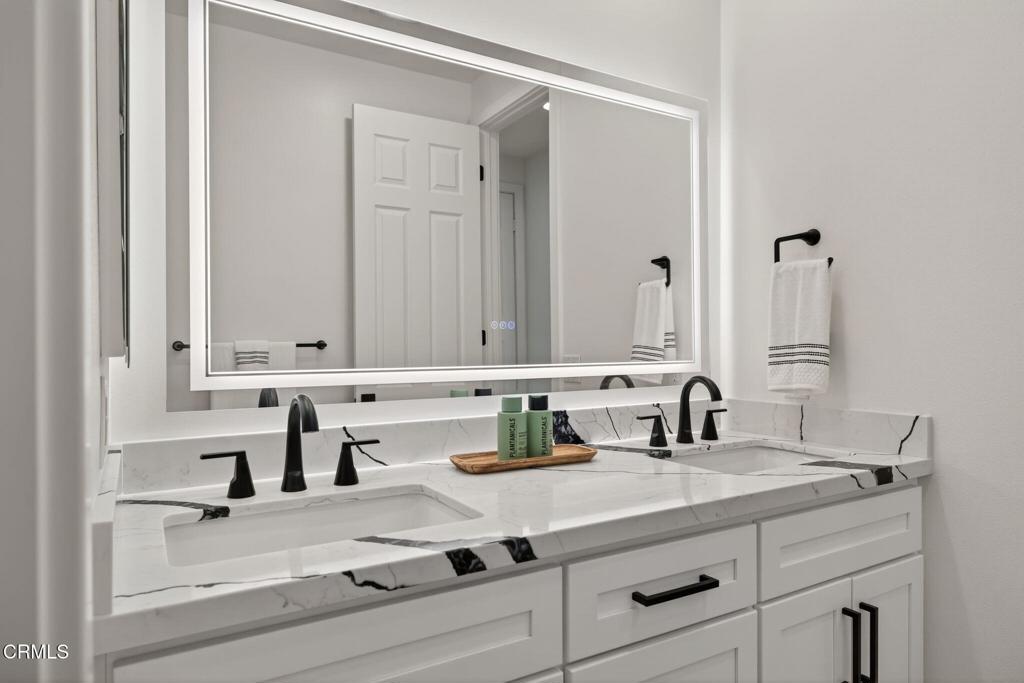 2967 Avenida De Autlan