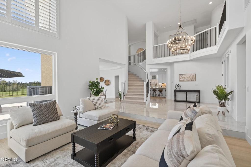 2967 Avenida De Autlan