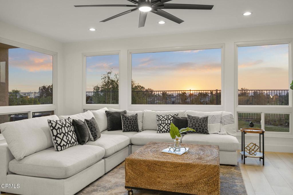 2967 Avenida De Autlan