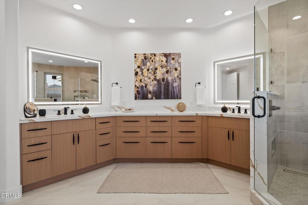 2967 Avenida De Autlan