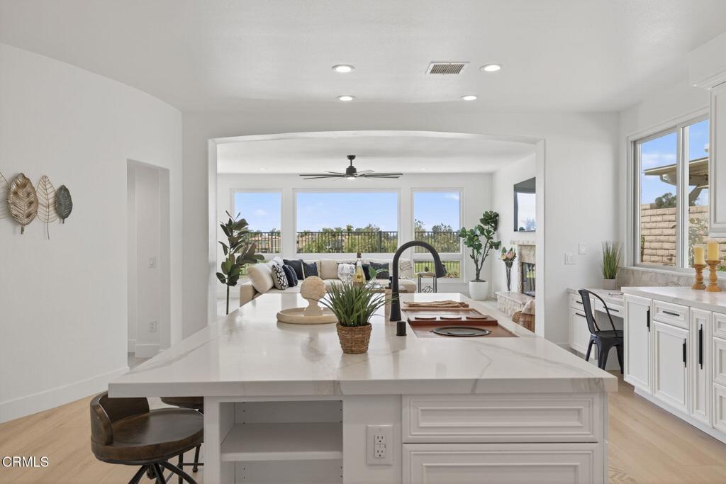 2967 Avenida De Autlan