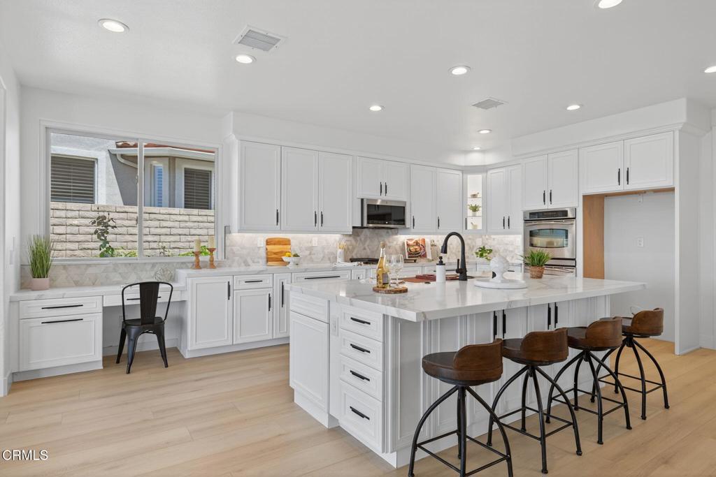 2967 Avenida De Autlan