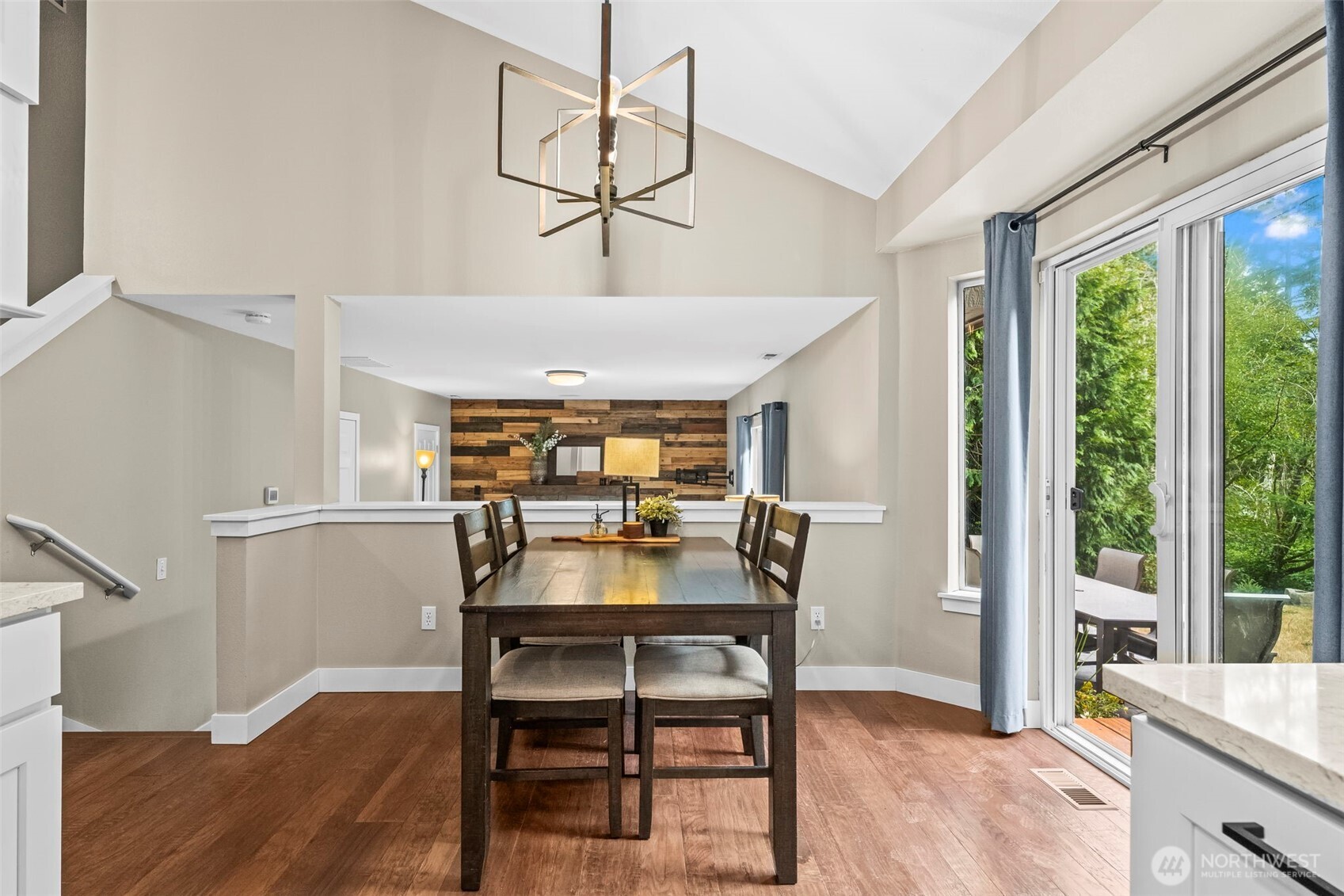 11704 40th Av Ct NW