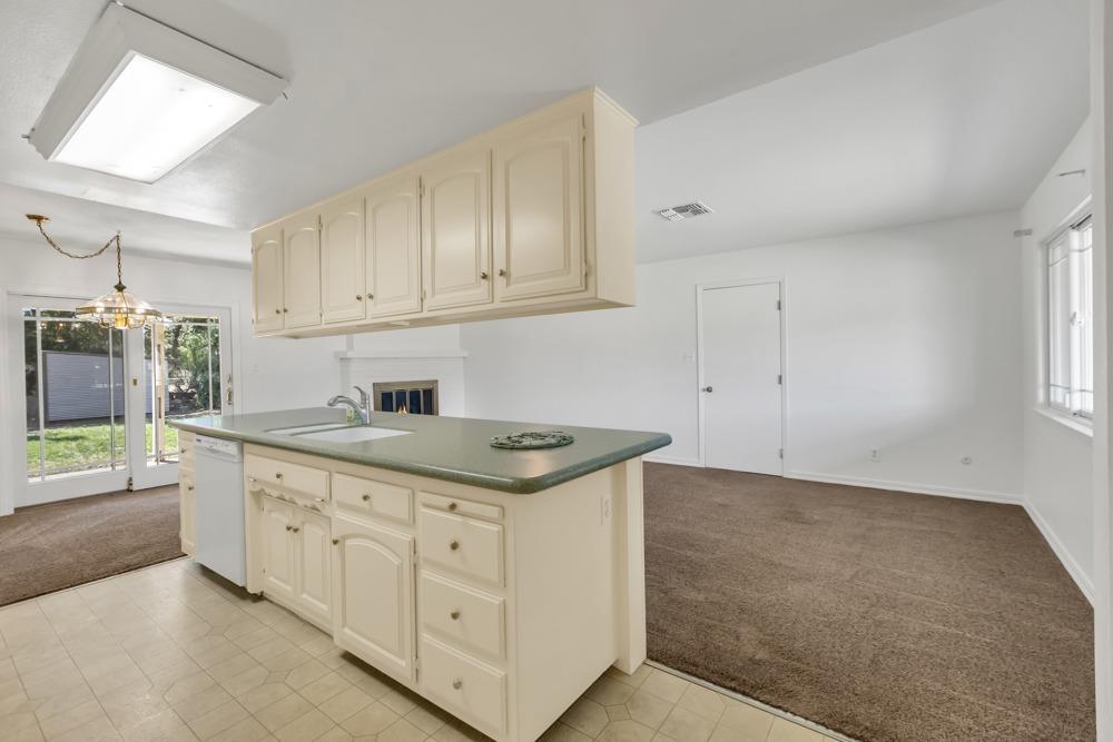 2515 Davis Road