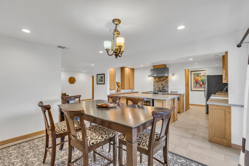 1813 Deerwood Circle