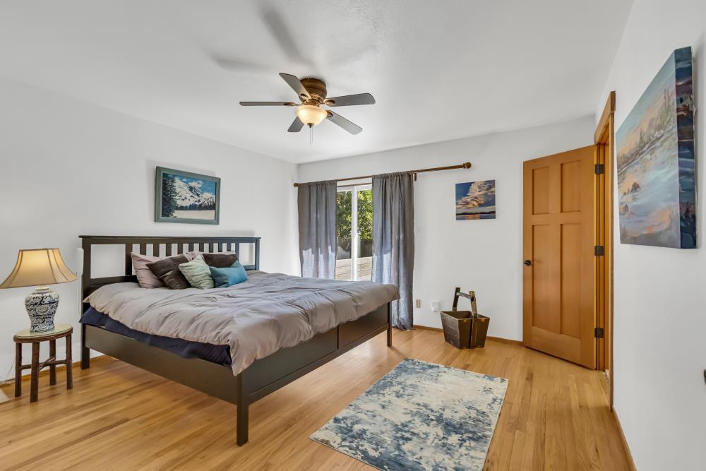 1813 Deerwood Circle