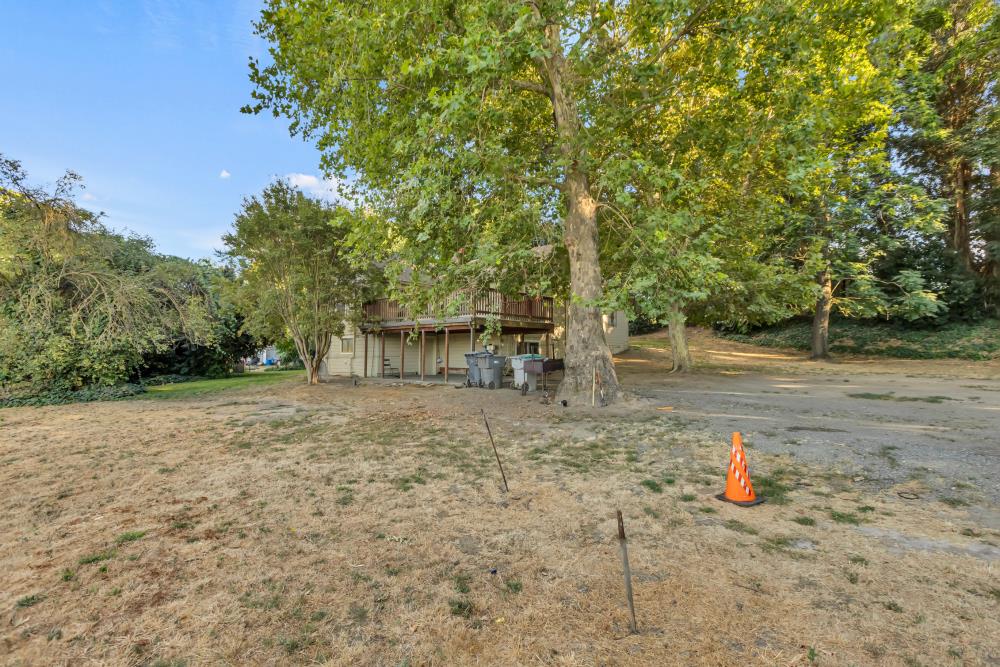 53140 S River Road