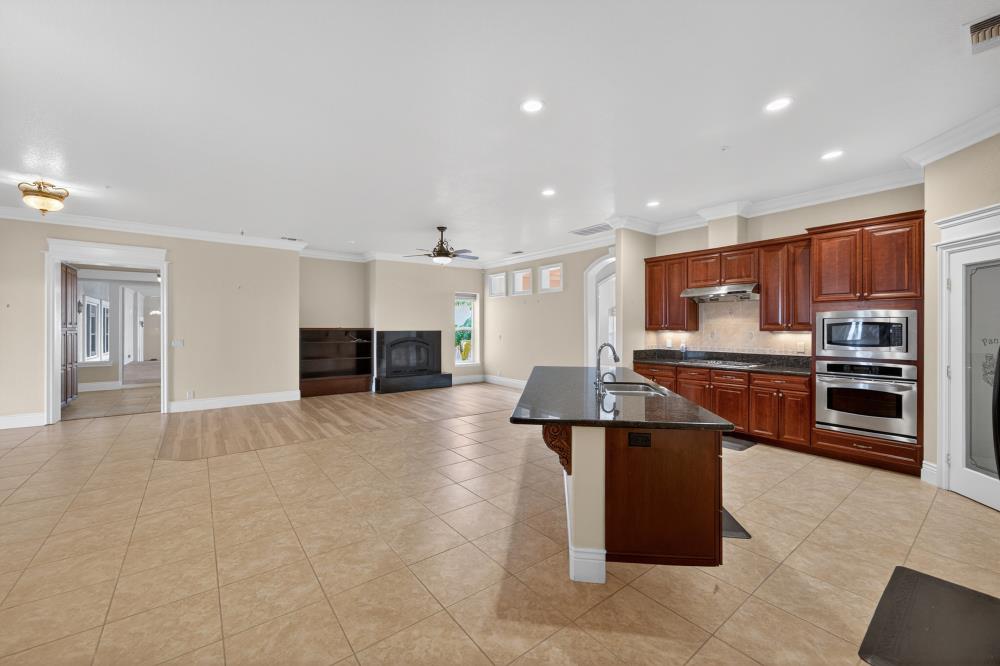5010 Jefferson Boulevard