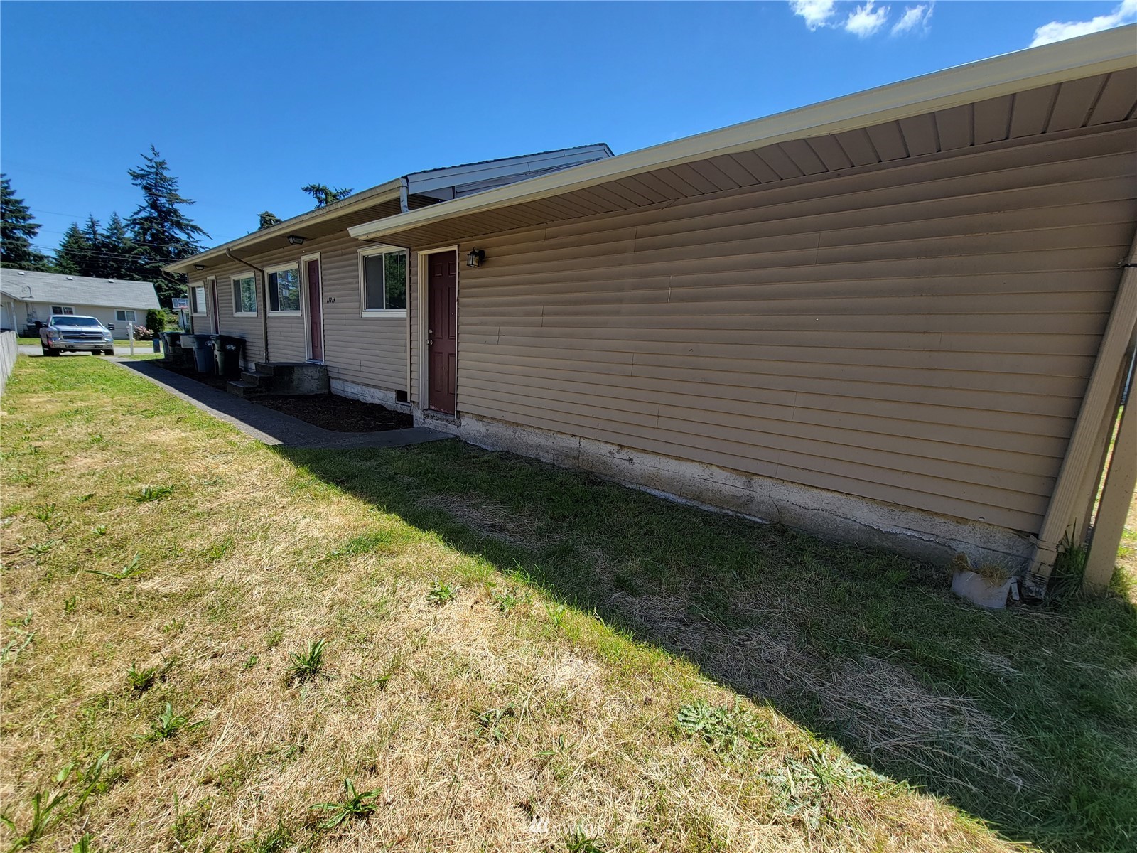 11212 & 11214 Kline Street SW