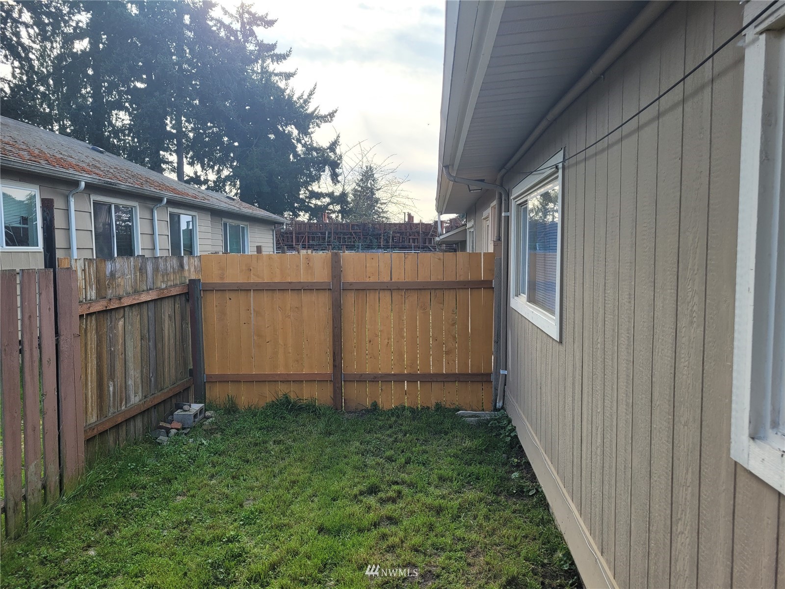 11212 & 11214 Kline Street SW