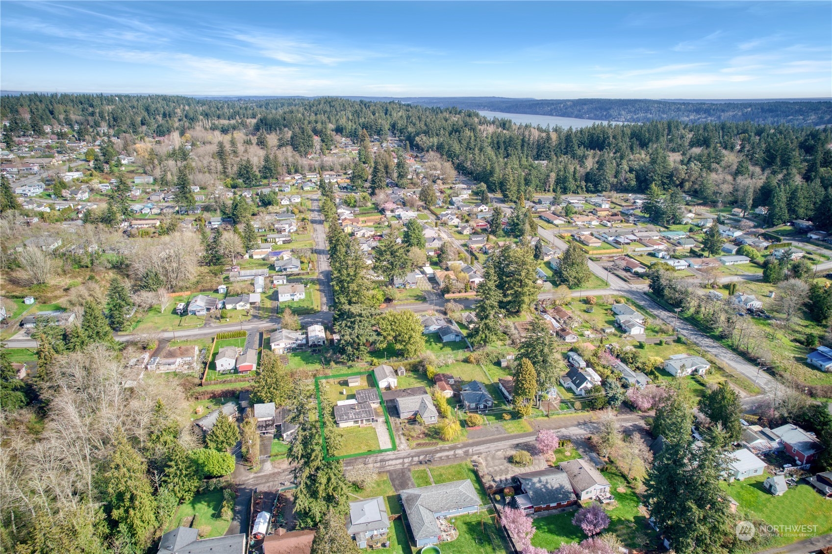 2512 NE Barnett Street