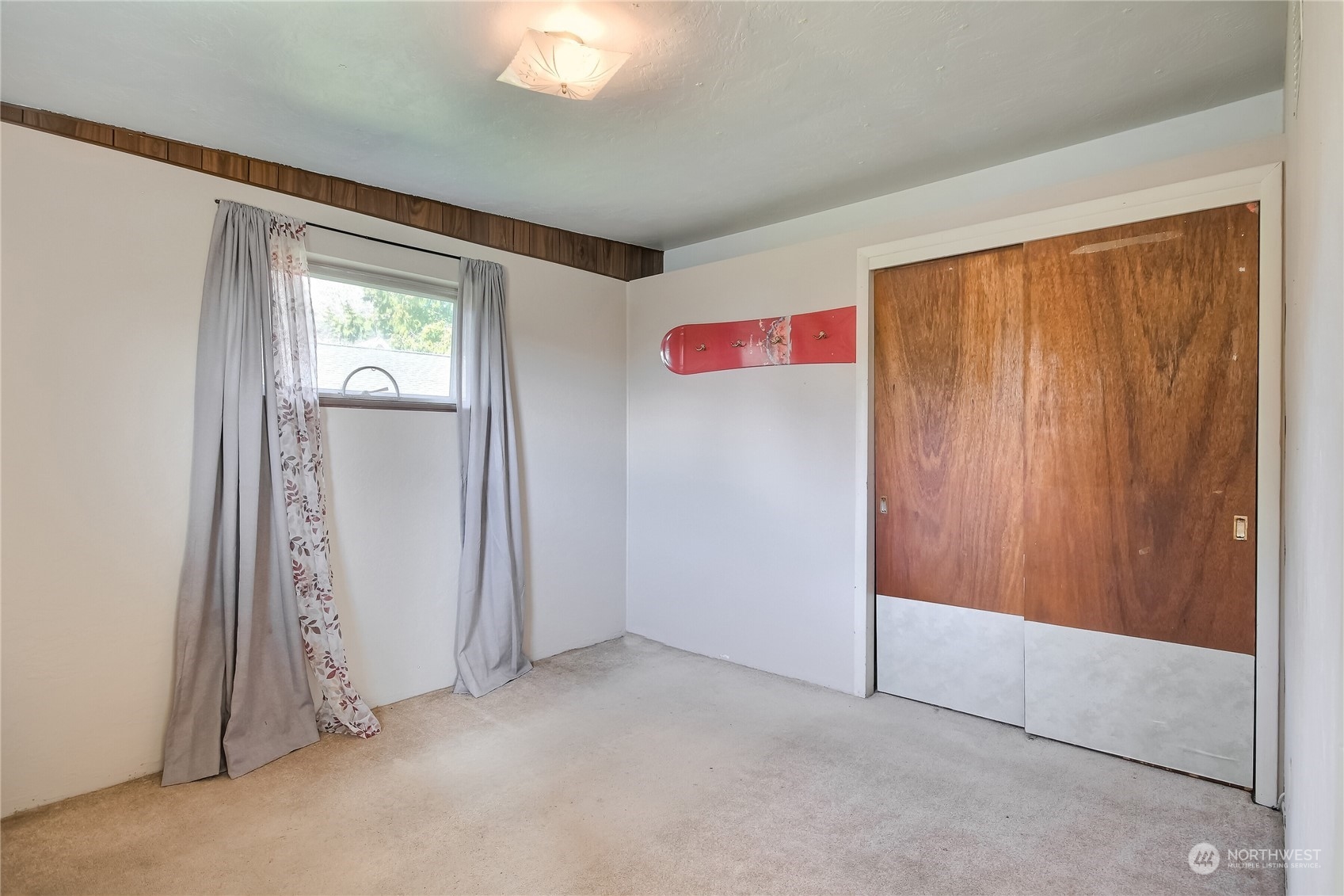 2512 NE Barnett Street