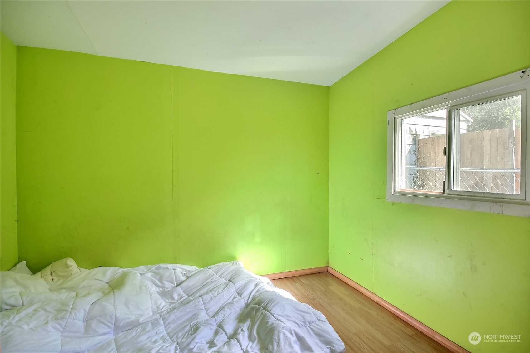 2512 NE Barnett Street