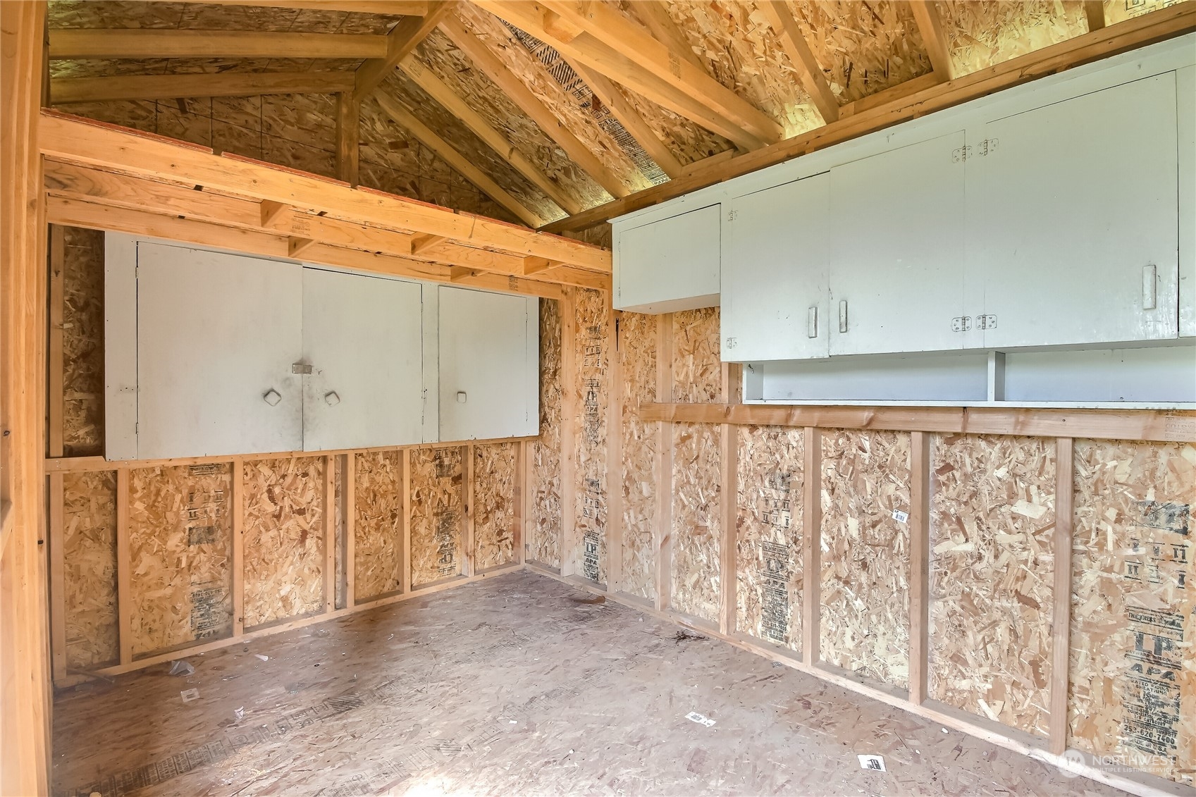 2512 NE Barnett Street