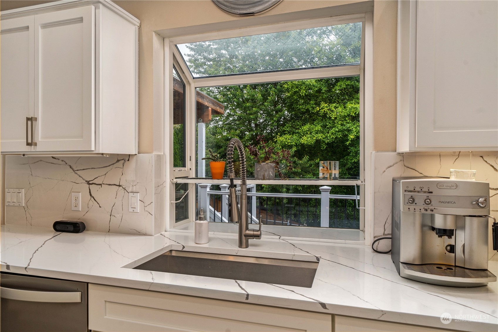 19410 6th Avenue S, -2150