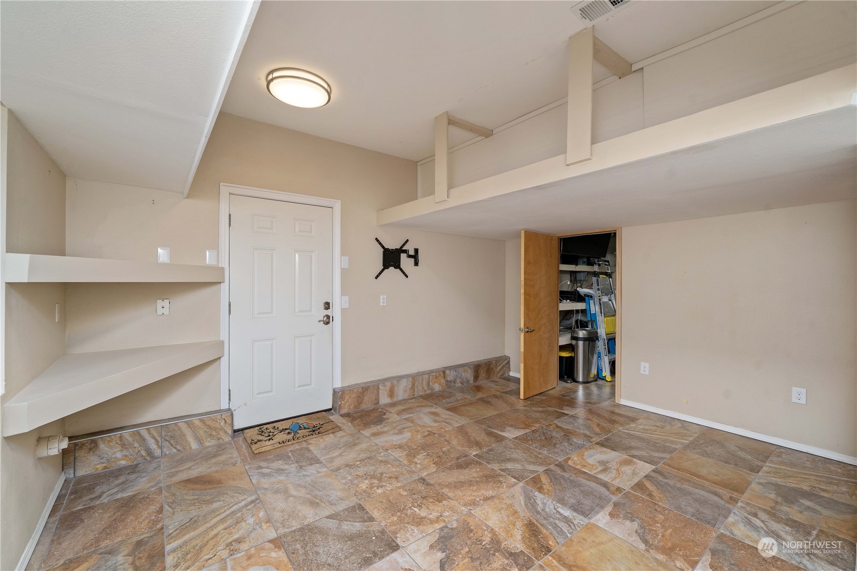 19410 6th Avenue S, -2150