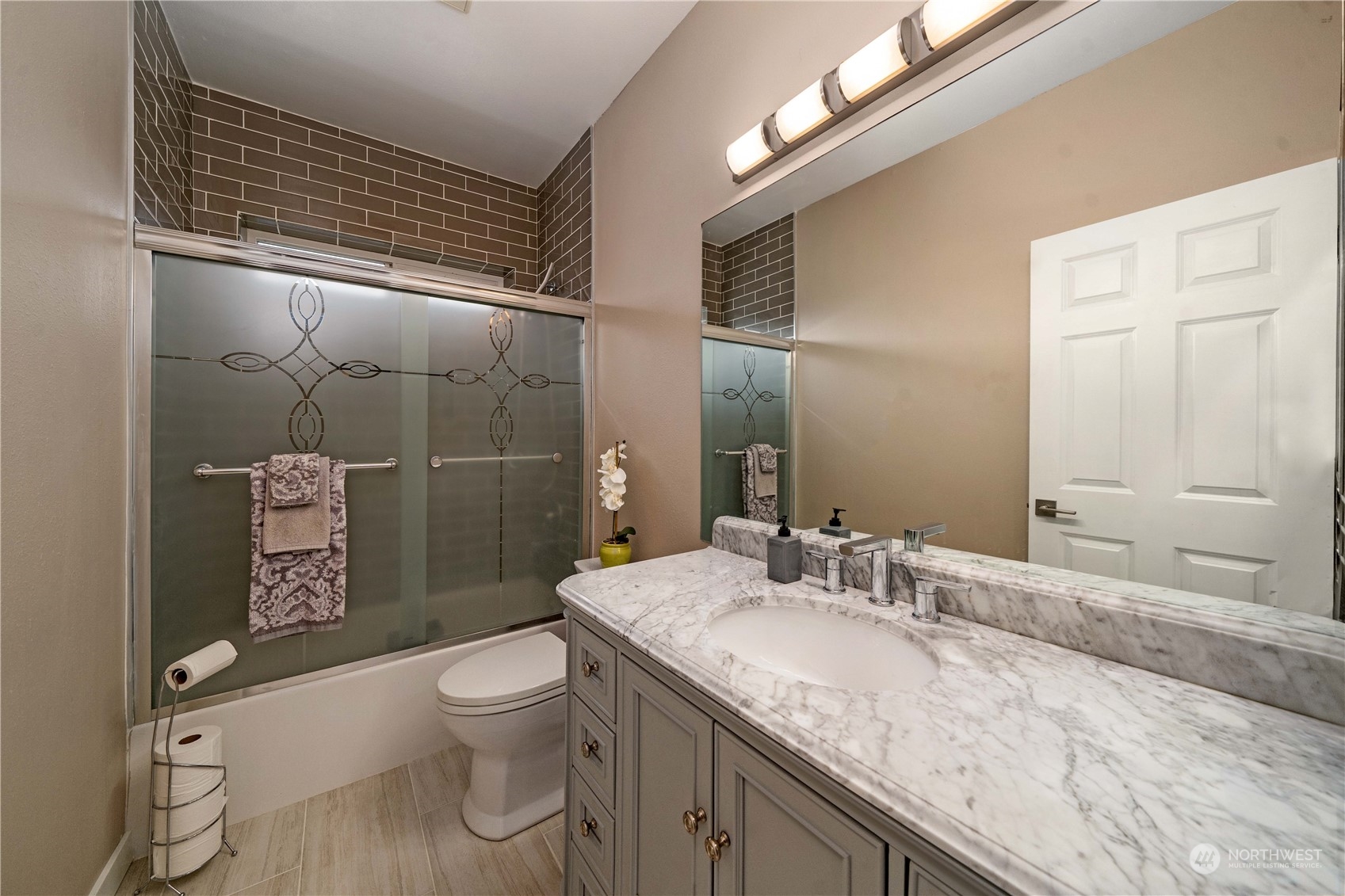 19410 6th Avenue S, -2150