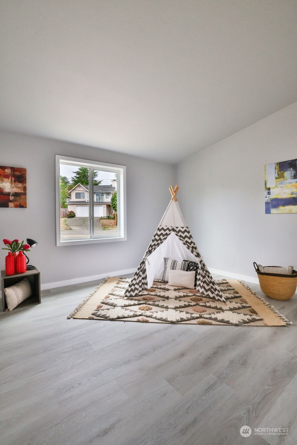 11826 Military Road S