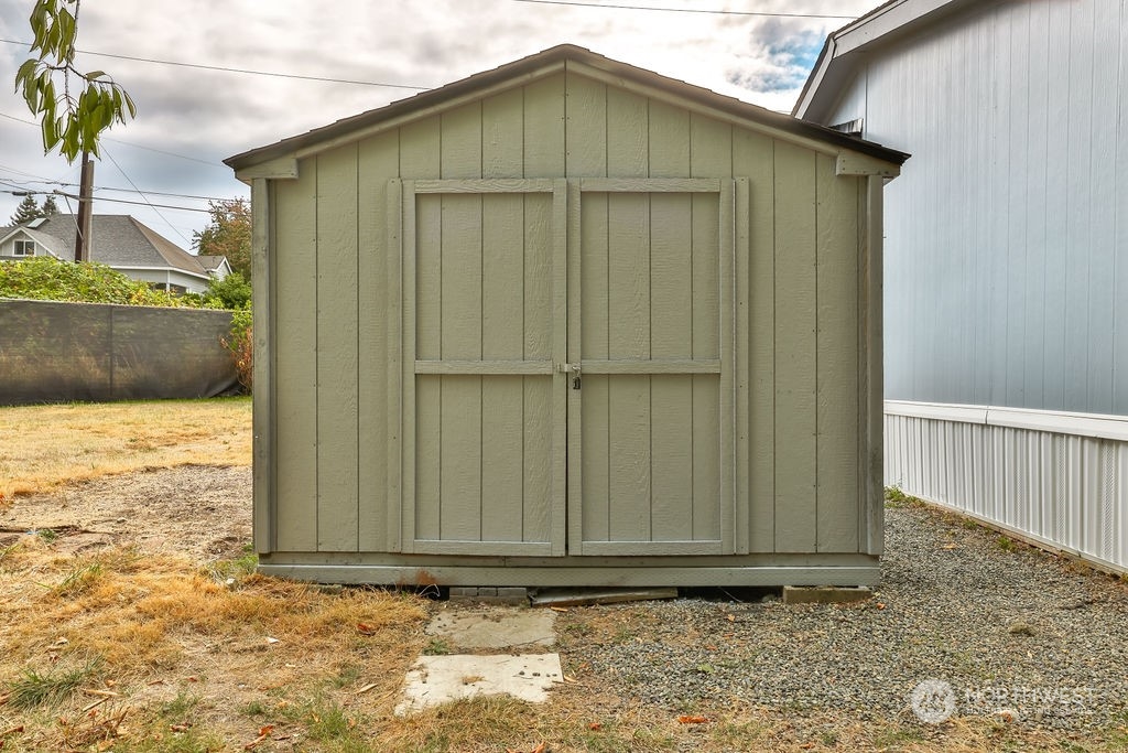 11826 Military Road S