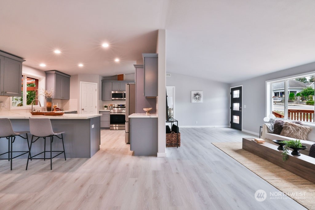 11826 Military Road S