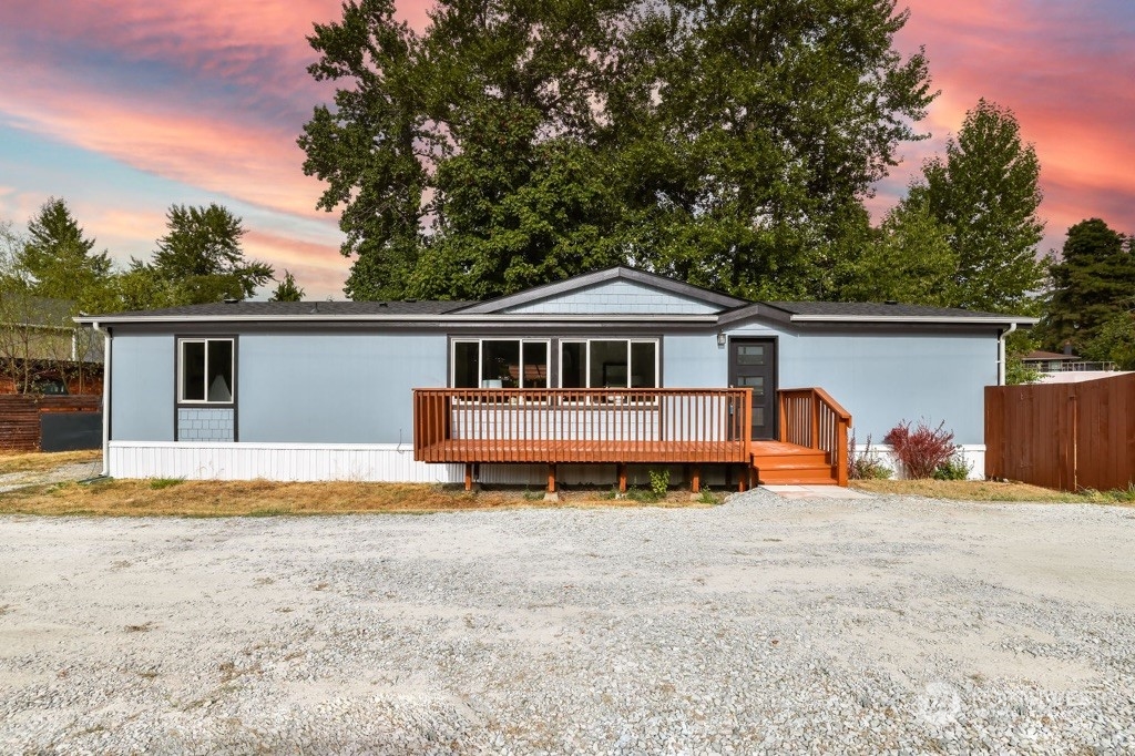 11826 Military Road S