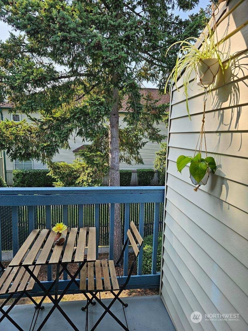 1313 W James Street #2