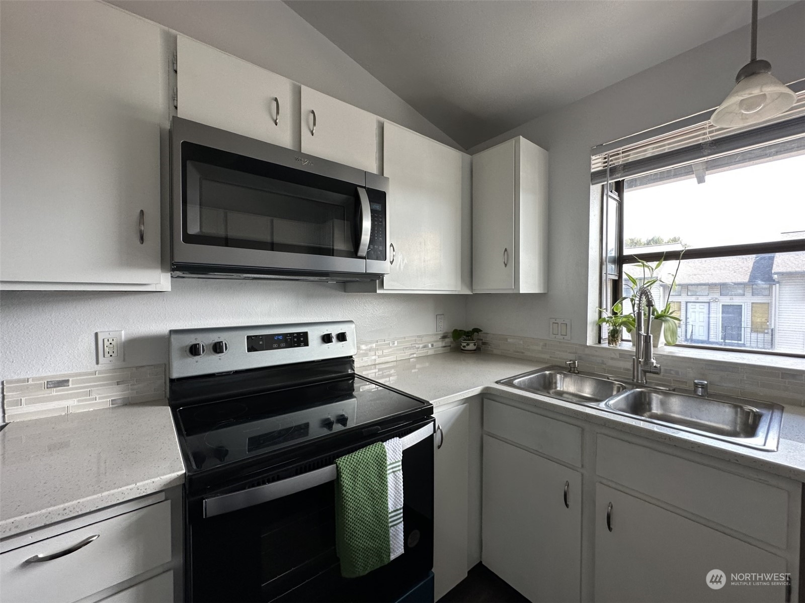 1313 W James Street #2