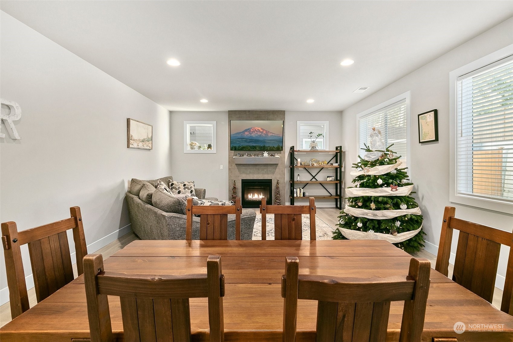 9117 120th St Ct E , -7907