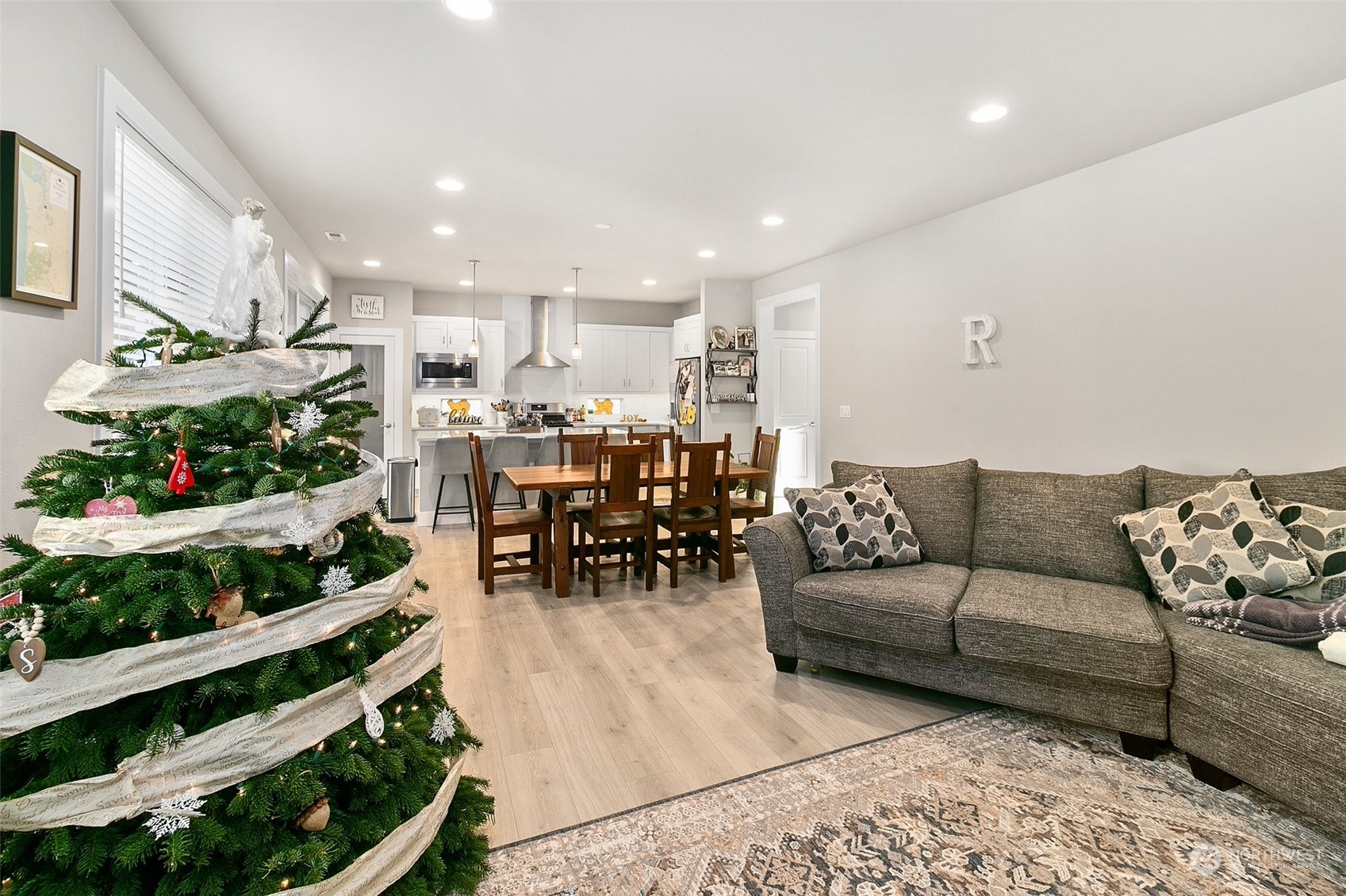 9117 120th St Ct E , -7907