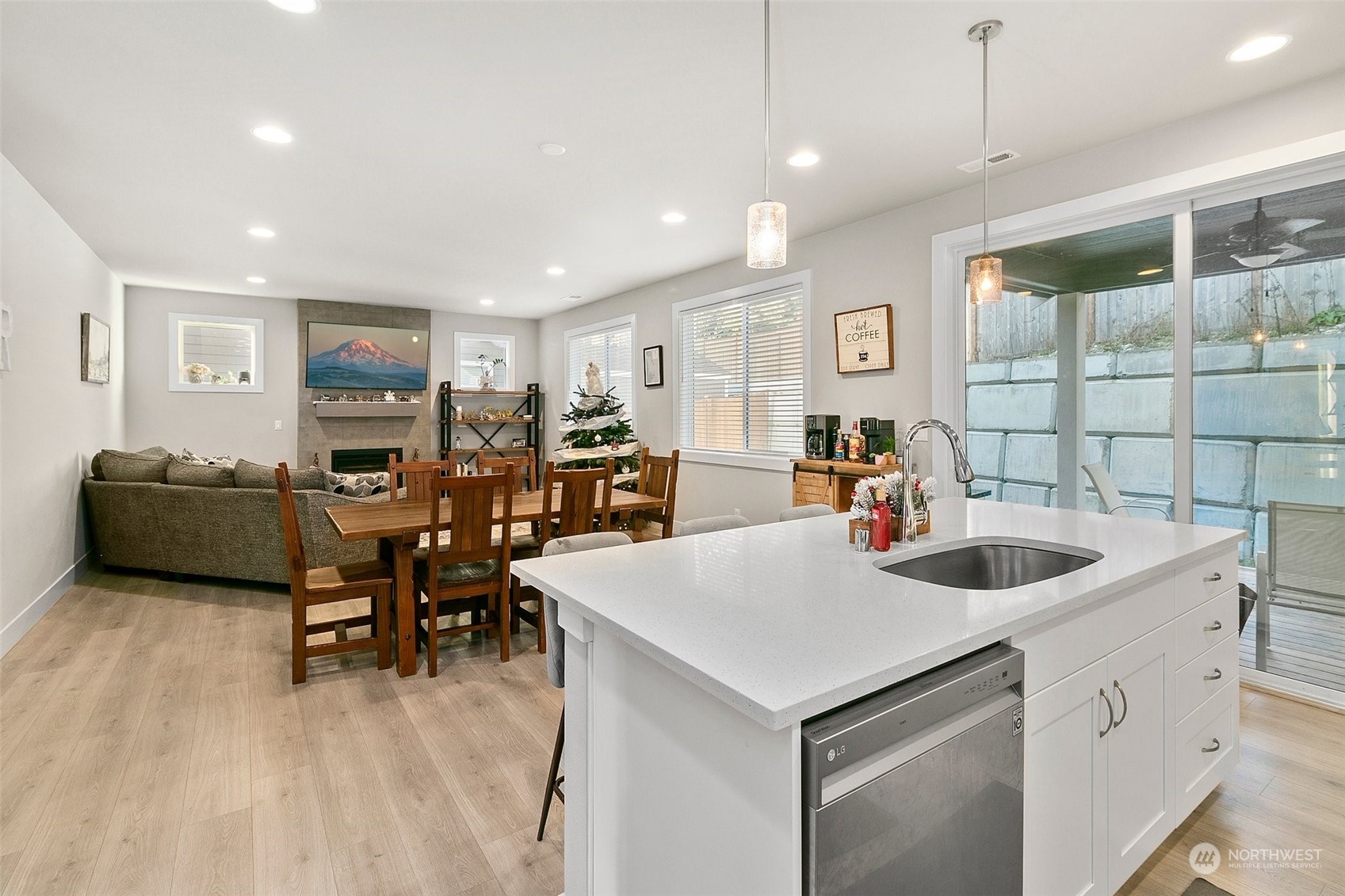 9117 120th St Ct E , -7907