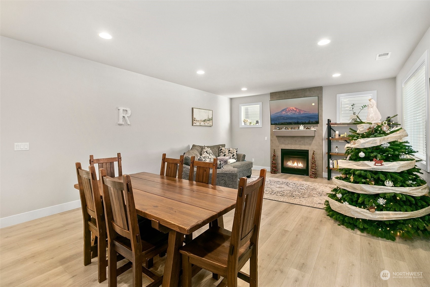 9117 120th St Ct E , -7907