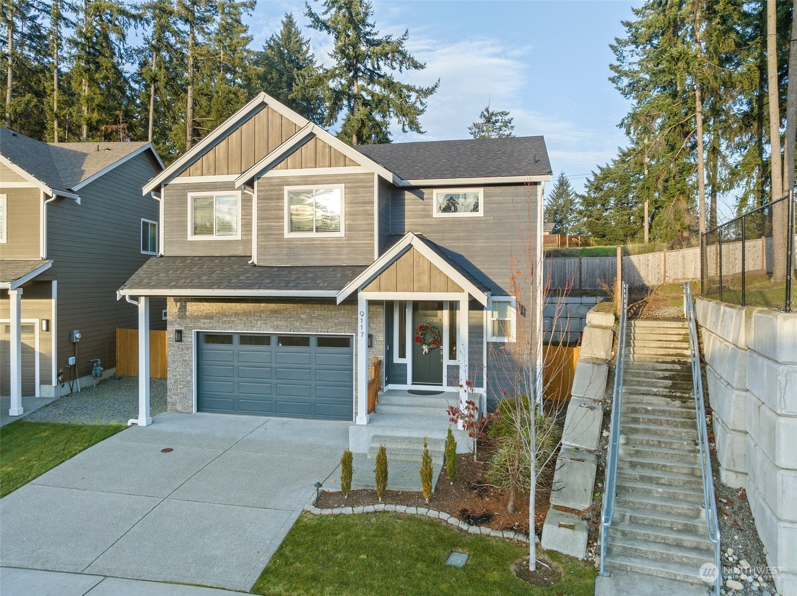 9117 120th St Ct E , -7907