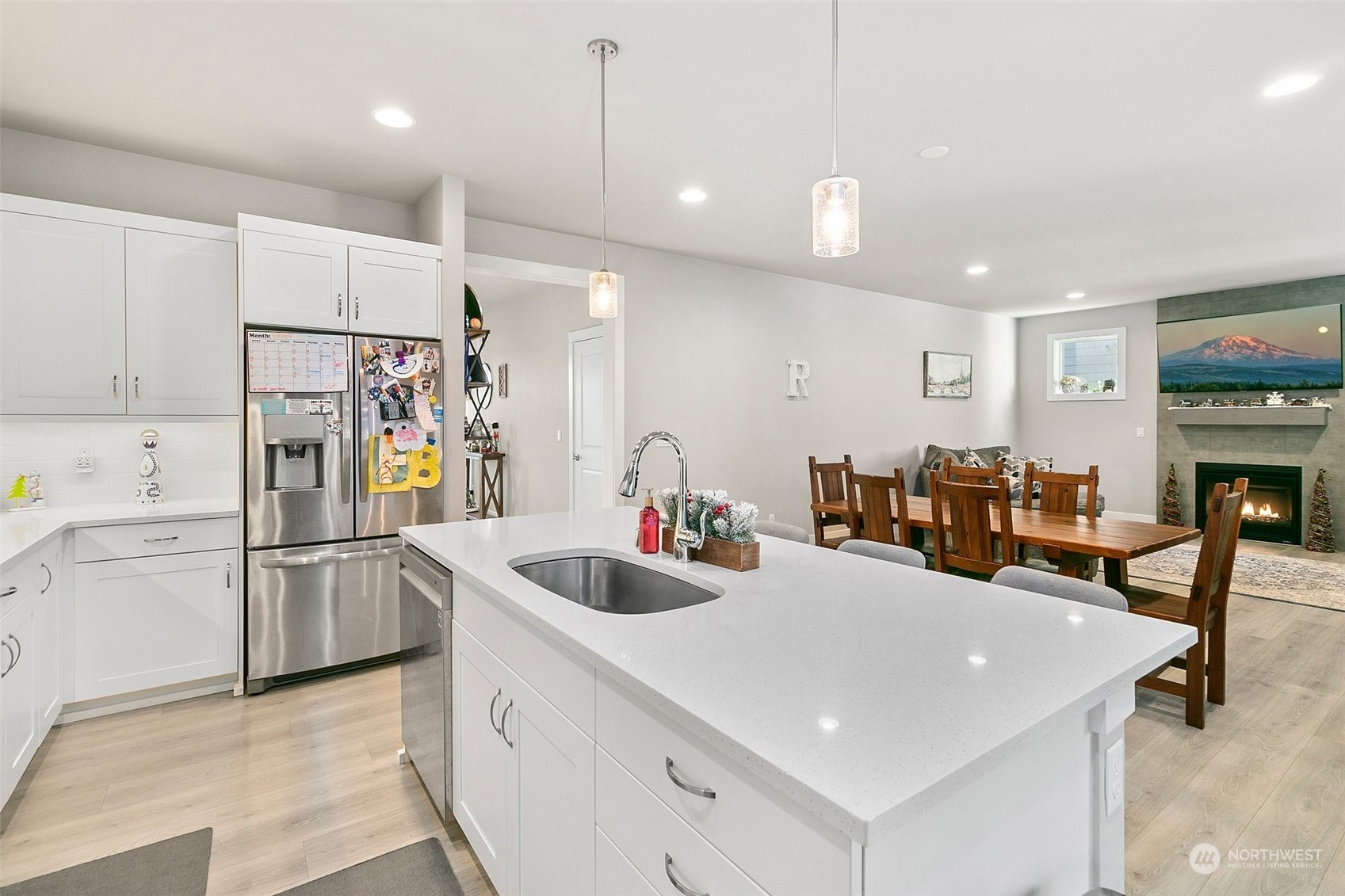 9117 120th St Ct E , -7907